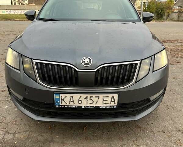 Серый Шкода Октавия, объемом двигателя 1.6 л и пробегом 460 тыс. км за 10000 $, фото 1 на Automoto.ua