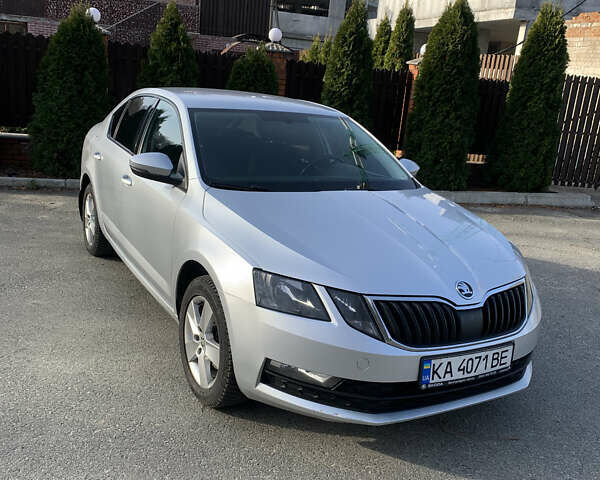 Серый Шкода Октавия, объемом двигателя 1.4 л и пробегом 299 тыс. км за 10900 $, фото 1 на Automoto.ua