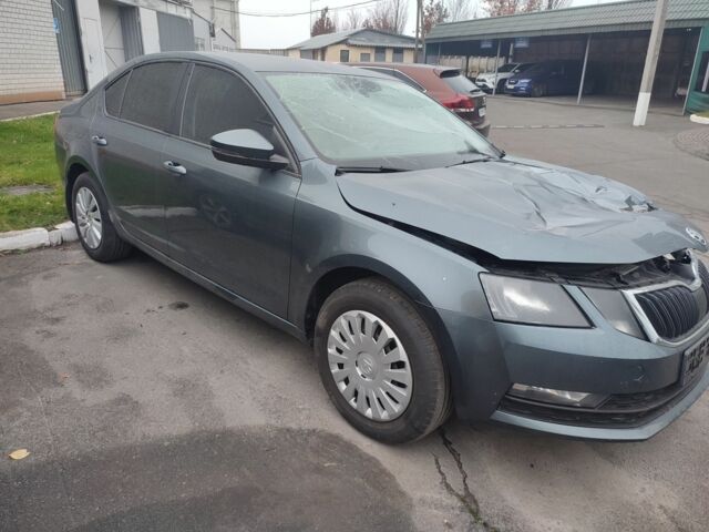 Сірий Шкода Октавія, об'ємом двигуна 0 л та пробігом 215 тис. км за 7300 $, фото 1 на Automoto.ua