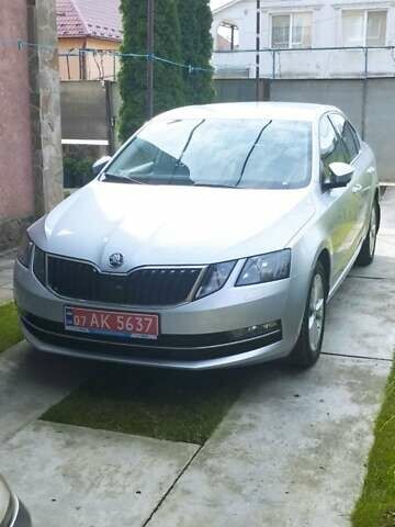 Сірий Шкода Октавія, об'ємом двигуна 1.6 л та пробігом 237 тис. км за 12950 $, фото 1 на Automoto.ua