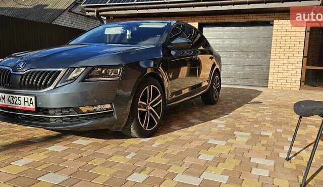 Серый Шкода Октавия, объемом двигателя 1.6 л и пробегом 280 тыс. км за 13800 $, фото 1 на Automoto.ua