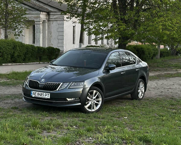 Сірий Шкода Октавія, об'ємом двигуна 1.6 л та пробігом 290 тис. км за 12300 $, фото 1 на Automoto.ua