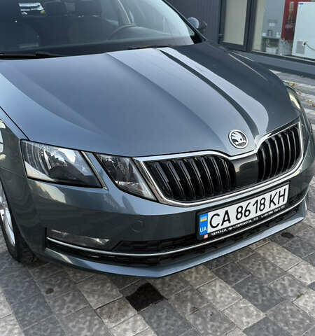 Серый Шкода Октавия, объемом двигателя 1.8 л и пробегом 245 тыс. км за 14200 $, фото 1 на Automoto.ua