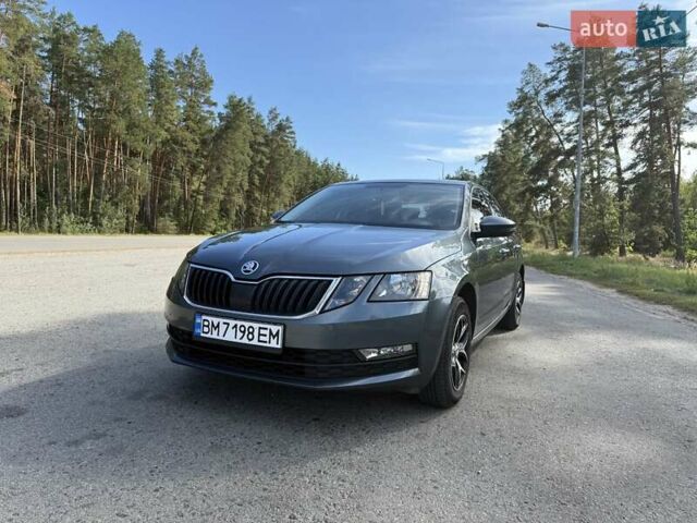 Серый Шкода Октавия, объемом двигателя 1.6 л и пробегом 135 тыс. км за 15900 $, фото 1 на Automoto.ua