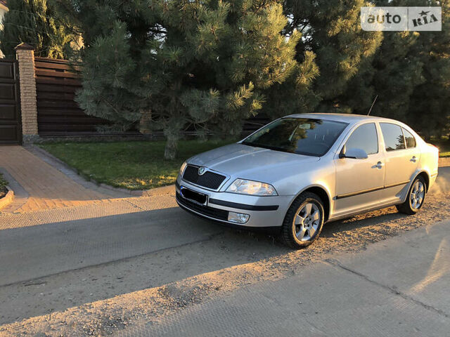 Сірий Шкода Октавія, об'ємом двигуна 1.6 л та пробігом 144 тис. км за 7400 $, фото 1 на Automoto.ua