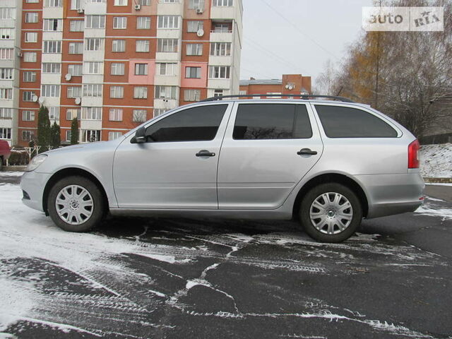 Сірий Шкода Октавія, об'ємом двигуна 0 л та пробігом 170 тис. км за 9000 $, фото 1 на Automoto.ua