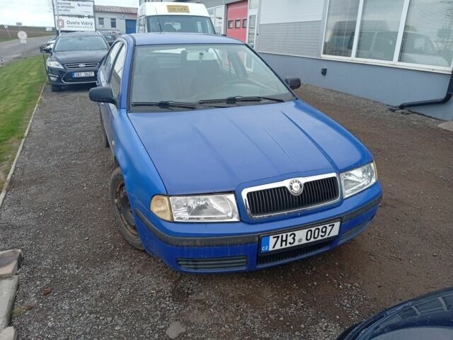 Синий Шкода Октавия, объемом двигателя 0 л и пробегом 111 тыс. км за 1500 $, фото 1 на Automoto.ua