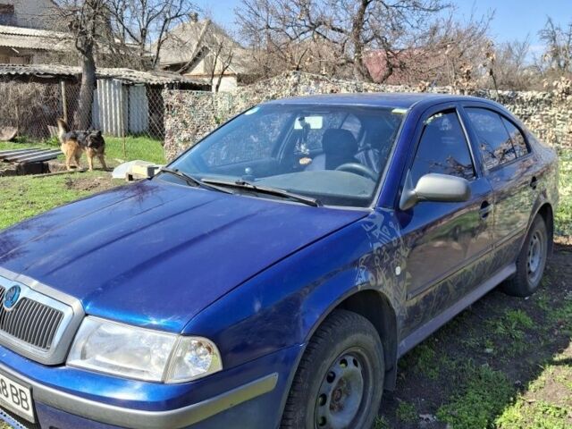 Синий Шкода Октавия, объемом двигателя 1.6 л и пробегом 300 тыс. км за 3200 $, фото 1 на Automoto.ua