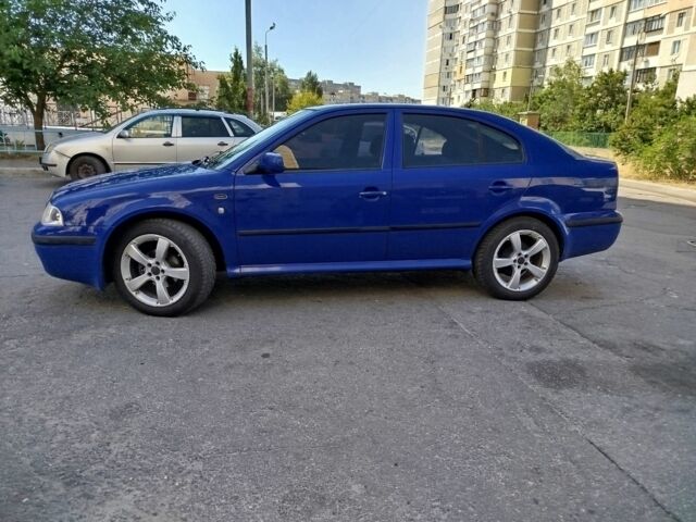Синій Шкода Октавія, об'ємом двигуна 1.6 л та пробігом 350 тис. км за 4000 $, фото 1 на Automoto.ua
