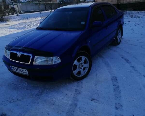 Синий Шкода Октавия, объемом двигателя 1.6 л и пробегом 226 тыс. км за 5700 $, фото 1 на Automoto.ua