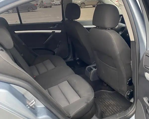 Синий Шкода Октавия, объемом двигателя 1.6 л и пробегом 0 тыс. км за 5800 $, фото 1 на Automoto.ua