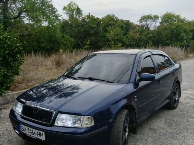 Синий Шкода Октавия, объемом двигателя 1.8 л и пробегом 346 тыс. км за 3993 $, фото 1 на Automoto.ua