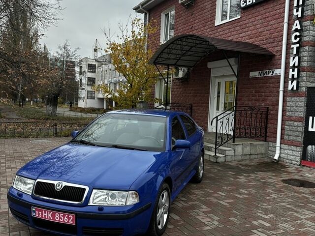 Синий Шкода Октавия, объемом двигателя 1.8 л и пробегом 264 тыс. км за 5000 $, фото 1 на Automoto.ua