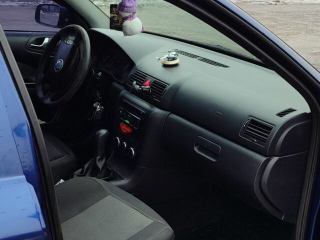 Синій Шкода Октавія, об'ємом двигуна 1.6 л та пробігом 176 тис. км за 5500 $, фото 1 на Automoto.ua