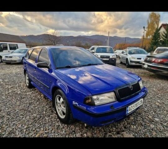 Синій Шкода Октавія, об'ємом двигуна 1.9 л та пробігом 299 тис. км за 2999 $, фото 1 на Automoto.ua