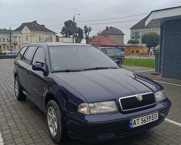 Синий Шкода Октавия, объемом двигателя 1.98 л и пробегом 318 тыс. км за 3800 $, фото 1 на Automoto.ua