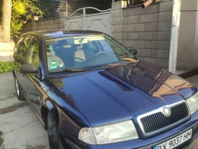 Синий Шкода Октавия, объемом двигателя 1.6 л и пробегом 343 тыс. км за 4000 $, фото 1 на Automoto.ua