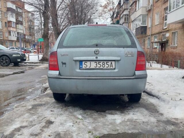 Синий Шкода Октавия, объемом двигателя 1.9 л и пробегом 400 тыс. км за 2200 $, фото 1 на Automoto.ua