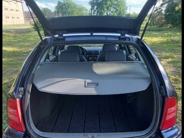 Синий Шкода Октавия, объемом двигателя 1.78 л и пробегом 270 тыс. км за 4000 $, фото 1 на Automoto.ua