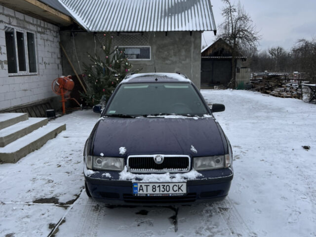 Синий Шкода Октавия, объемом двигателя 1.6 л и пробегом 511 тыс. км за 2800 $, фото 1 на Automoto.ua