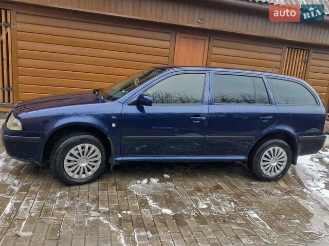 Синий Шкода Октавия, объемом двигателя 1.9 л и пробегом 340 тыс. км за 3800 $, фото 1 на Automoto.ua