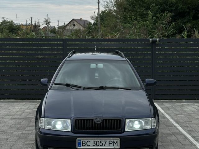 Синий Шкода Октавия, объемом двигателя 2 л и пробегом 310 тыс. км за 4100 $, фото 1 на Automoto.ua