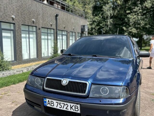 Синий Шкода Октавия, объемом двигателя 1.6 л и пробегом 317 тыс. км за 3600 $, фото 1 на Automoto.ua
