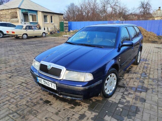 Синій Шкода Октавія, об'ємом двигуна 1.9 л та пробігом 300 тис. км за 3350 $, фото 1 на Automoto.ua