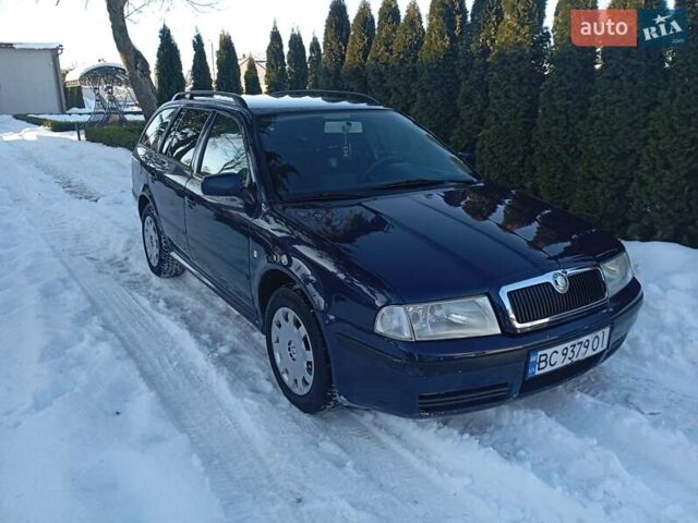 Синий Шкода Октавия, объемом двигателя 1.6 л и пробегом 237 тыс. км за 3700 $, фото 1 на Automoto.ua