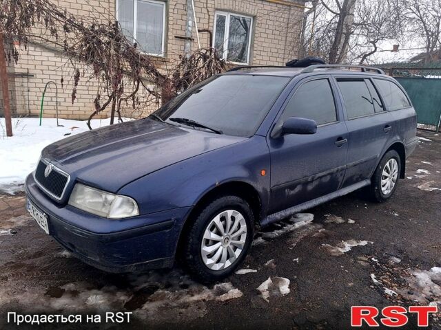 Синий Шкода Октавия, объемом двигателя 2 л и пробегом 200 тыс. км за 2850 $, фото 1 на Automoto.ua