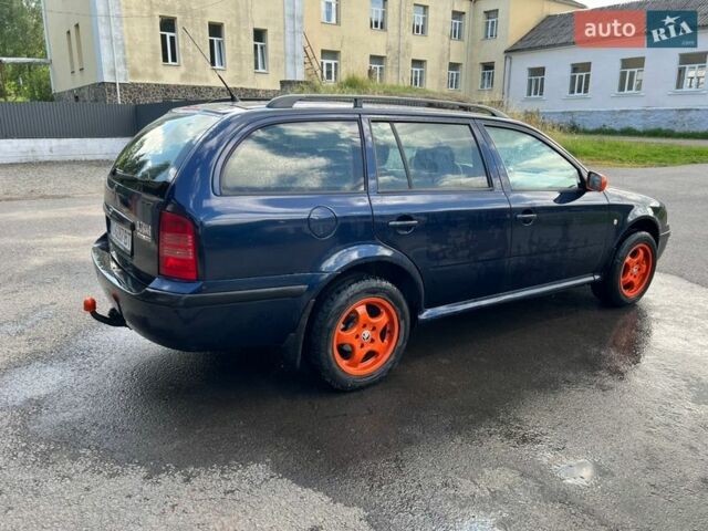 Синий Шкода Октавия, объемом двигателя 1.9 л и пробегом 380 тыс. км за 4000 $, фото 1 на Automoto.ua