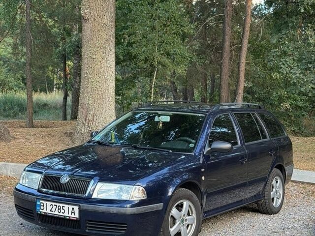 Синий Шкода Октавия, объемом двигателя 1.6 л и пробегом 194 тыс. км за 4399 $, фото 1 на Automoto.ua
