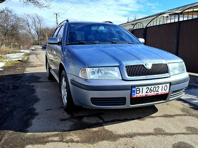 Синий Шкода Октавия, объемом двигателя 2 л и пробегом 270 тыс. км за 4100 $, фото 1 на Automoto.ua