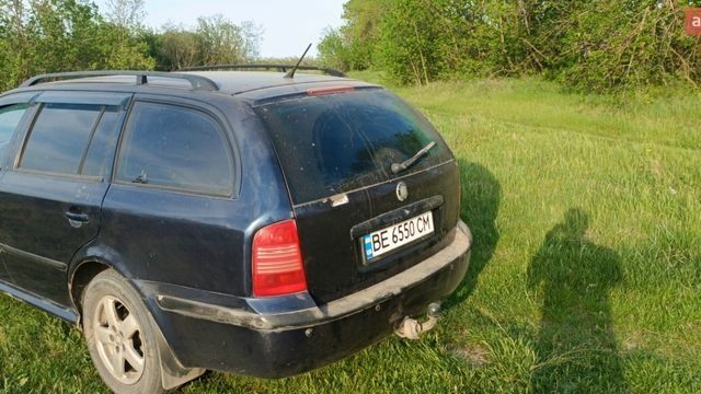 Синий Шкода Октавия, объемом двигателя 1.8 л и пробегом 280 тыс. км за 3000 $, фото 1 на Automoto.ua