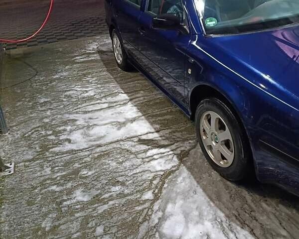 Синій Шкода Октавія, об'ємом двигуна 1.6 л та пробігом 199 тис. км за 4200 $, фото 1 на Automoto.ua