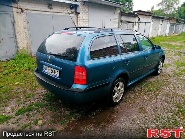 Синий Шкода Октавия, объемом двигателя 1.6 л и пробегом 295 тыс. км за 3350 $, фото 1 на Automoto.ua