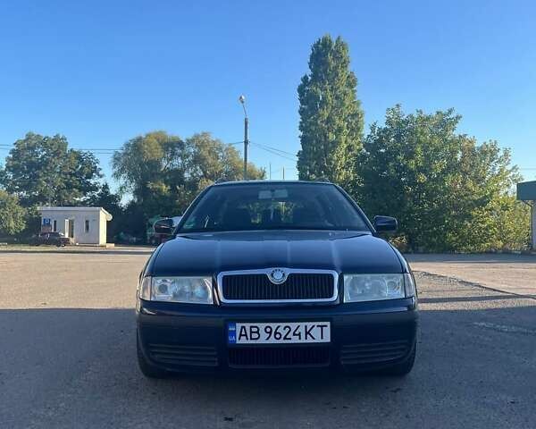 Синий Шкода Октавия, объемом двигателя 1.6 л и пробегом 240 тыс. км за 5000 $, фото 1 на Automoto.ua