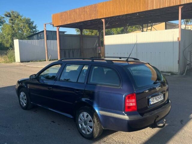 Синій Шкода Октавія, об'ємом двигуна 1.6 л та пробігом 241 тис. км за 4600 $, фото 1 на Automoto.ua