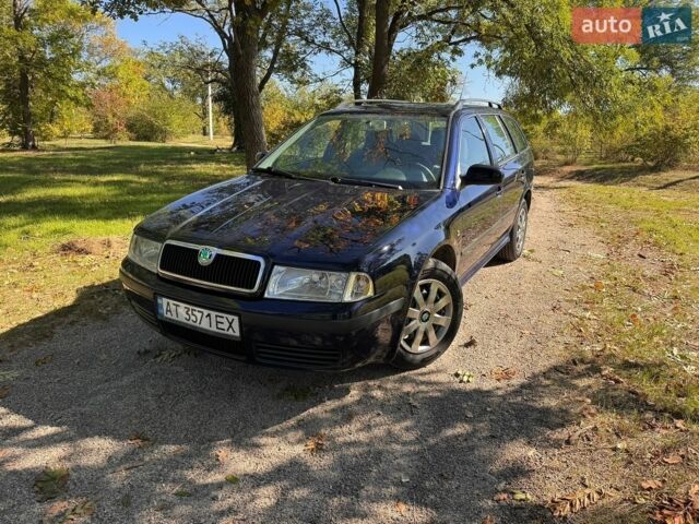 Синий Шкода Октавия, объемом двигателя 1.6 л и пробегом 299 тыс. км за 4600 $, фото 1 на Automoto.ua