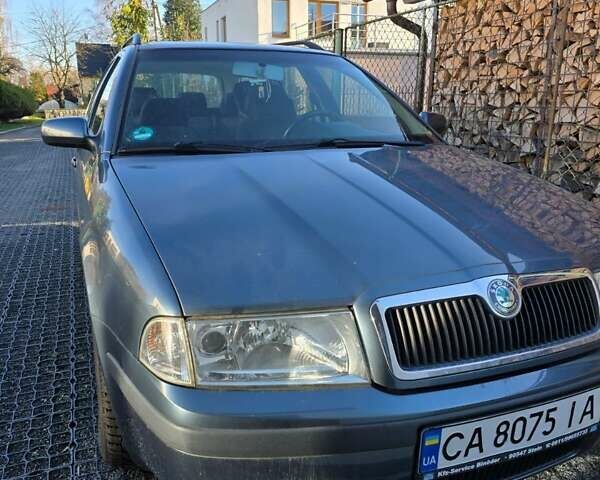 Синій Шкода Октавія, об'ємом двигуна 1.6 л та пробігом 189 тис. км за 5200 $, фото 1 на Automoto.ua