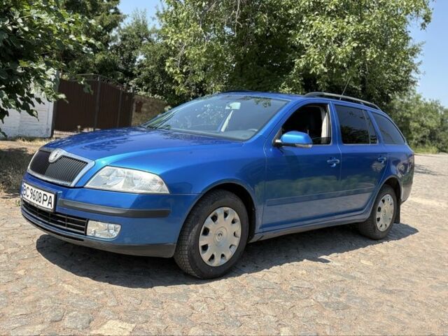 Синій Шкода Октавія, об'ємом двигуна 1.6 л та пробігом 250 тис. км за 4700 $, фото 1 на Automoto.ua