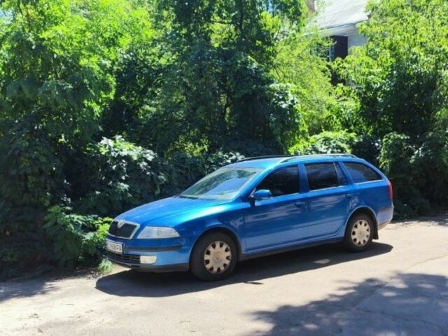 Синий Шкода Октавия, объемом двигателя 1.6 л и пробегом 190 тыс. км за 5000 $, фото 1 на Automoto.ua