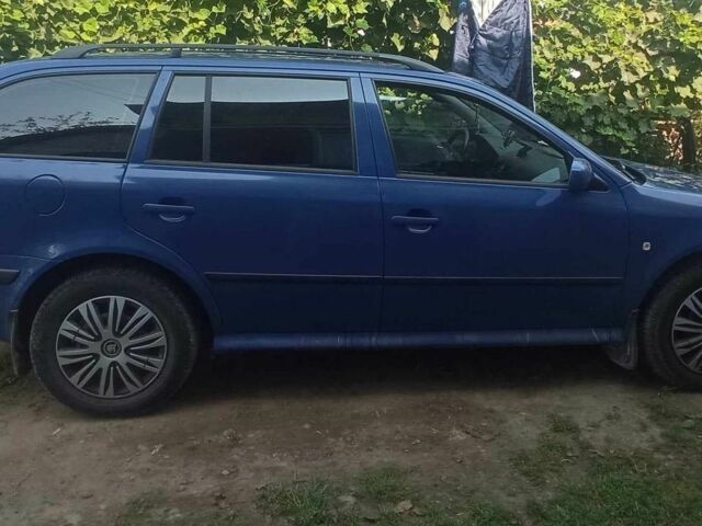 Синий Шкода Октавия, объемом двигателя 1.6 л и пробегом 290 тыс. км за 4450 $, фото 1 на Automoto.ua