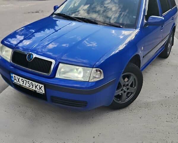 Синій Шкода Октавія, об'ємом двигуна 1.6 л та пробігом 302 тис. км за 5500 $, фото 1 на Automoto.ua