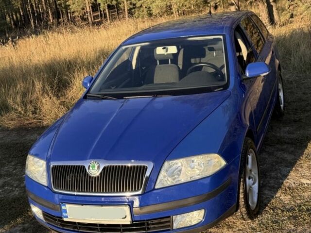 Синий Шкода Октавия, объемом двигателя 1.6 л и пробегом 300 тыс. км за 3203 $, фото 1 на Automoto.ua