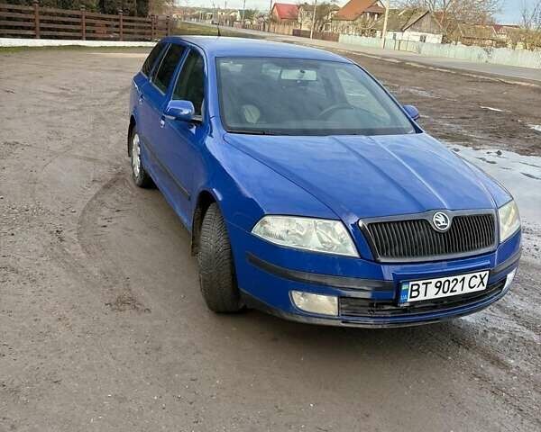 Синій Шкода Октавія, об'ємом двигуна 1.6 л та пробігом 217 тис. км за 5800 $, фото 1 на Automoto.ua