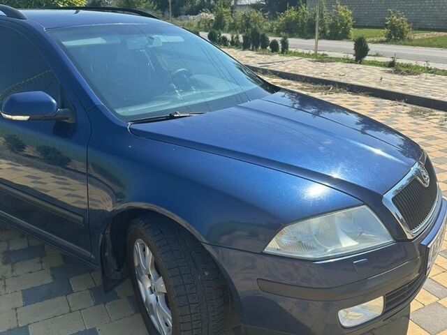 Синий Шкода Октавия, объемом двигателя 1.6 л и пробегом 321 тыс. км за 6200 $, фото 1 на Automoto.ua