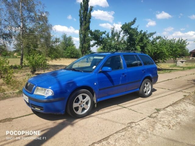 Синий Шкода Октавия, объемом двигателя 1.6 л и пробегом 56 тыс. км за 3800 $, фото 1 на Automoto.ua
