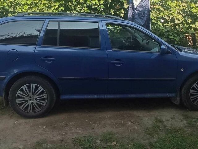 Синій Шкода Октавія, об'ємом двигуна 1.6 л та пробігом 290 тис. км за 4450 $, фото 1 на Automoto.ua