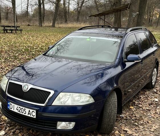 Синий Шкода Октавия, объемом двигателя 1.6 л и пробегом 275 тыс. км за 5300 $, фото 1 на Automoto.ua